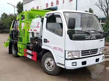 国六4方餐厨垃圾车
