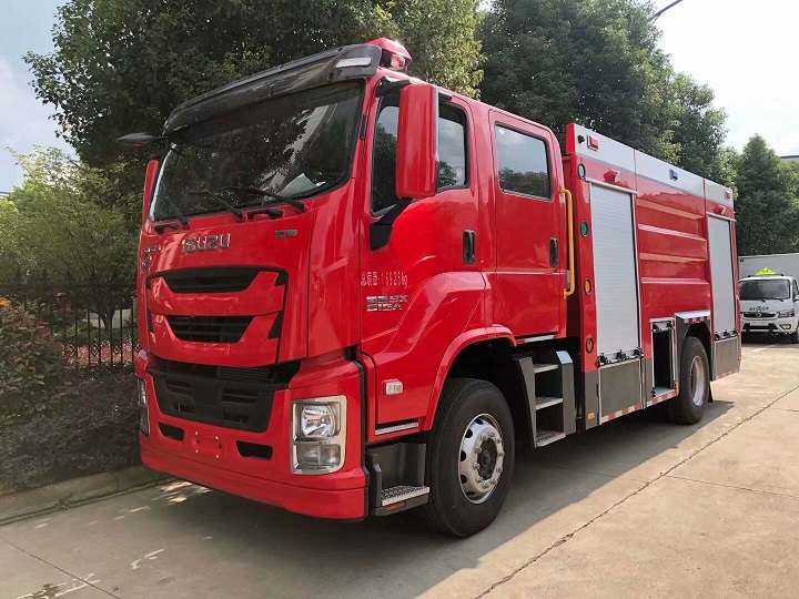 五十铃7吨泡沫消防车