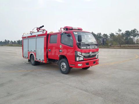 国六东风3吨水罐消防车