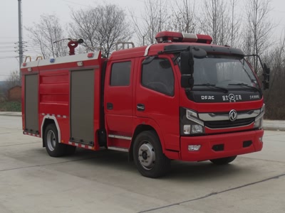 国六5吨东风多利卡水罐消防车