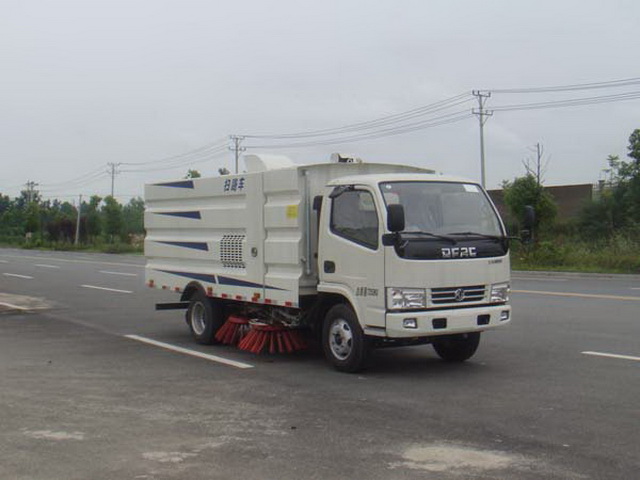 江特牌JDF5070TSLL5型扫路车